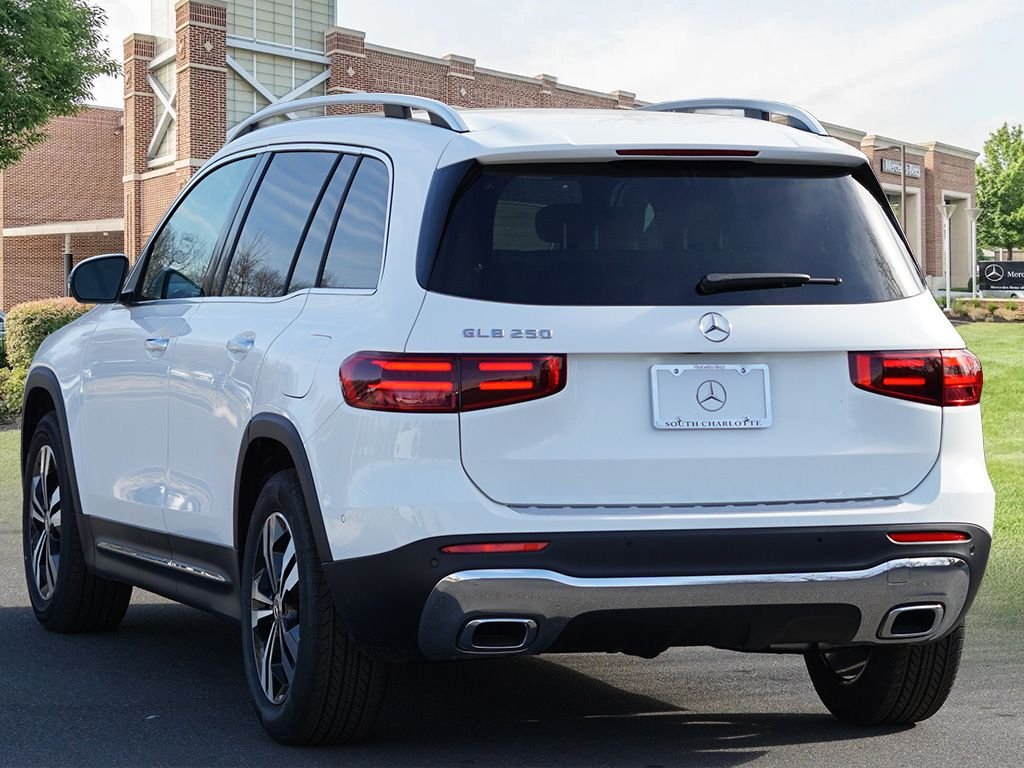 Used 2026 Polar White Mercedes-Benz GLB 250 image 7