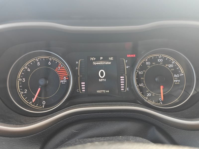 Used 2016 Gray Jeep Latitude image 13