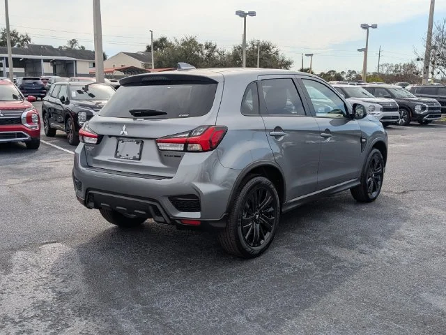 New 2027 Gray Mitsubishi 2.0 LE image 6