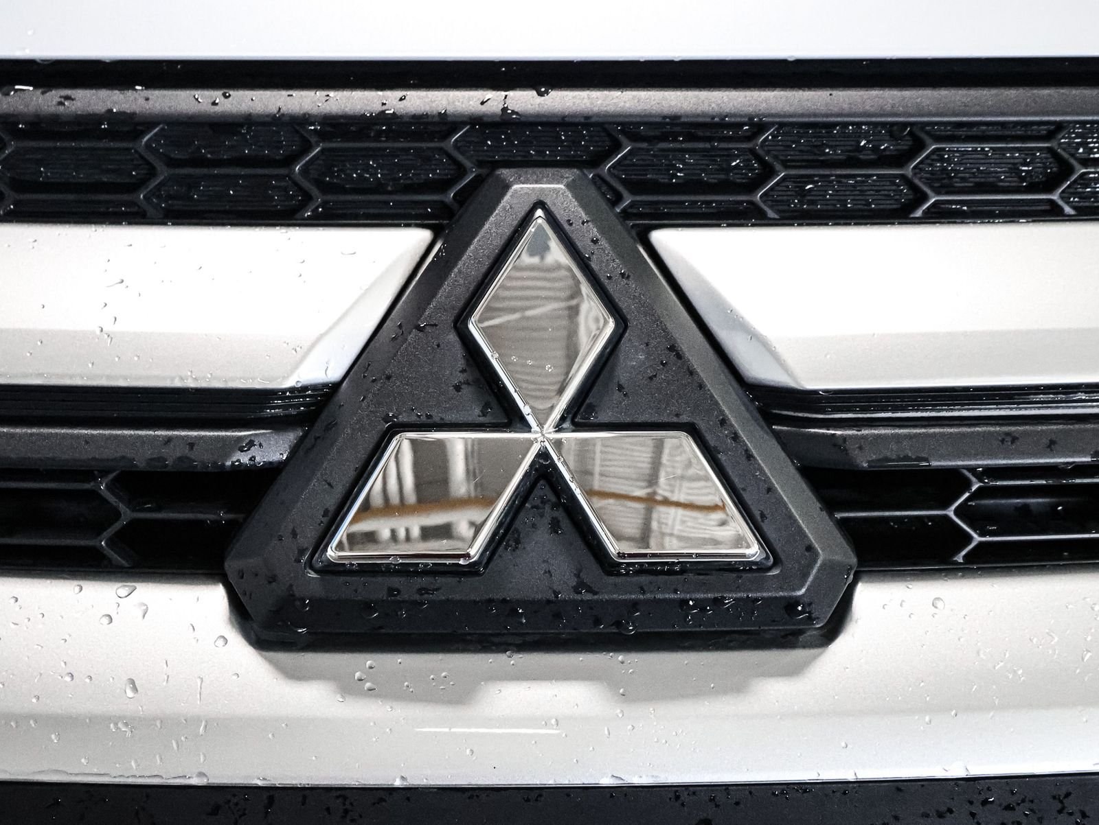 2025 Mitsubishi Outlander Sport ES - Photo 13