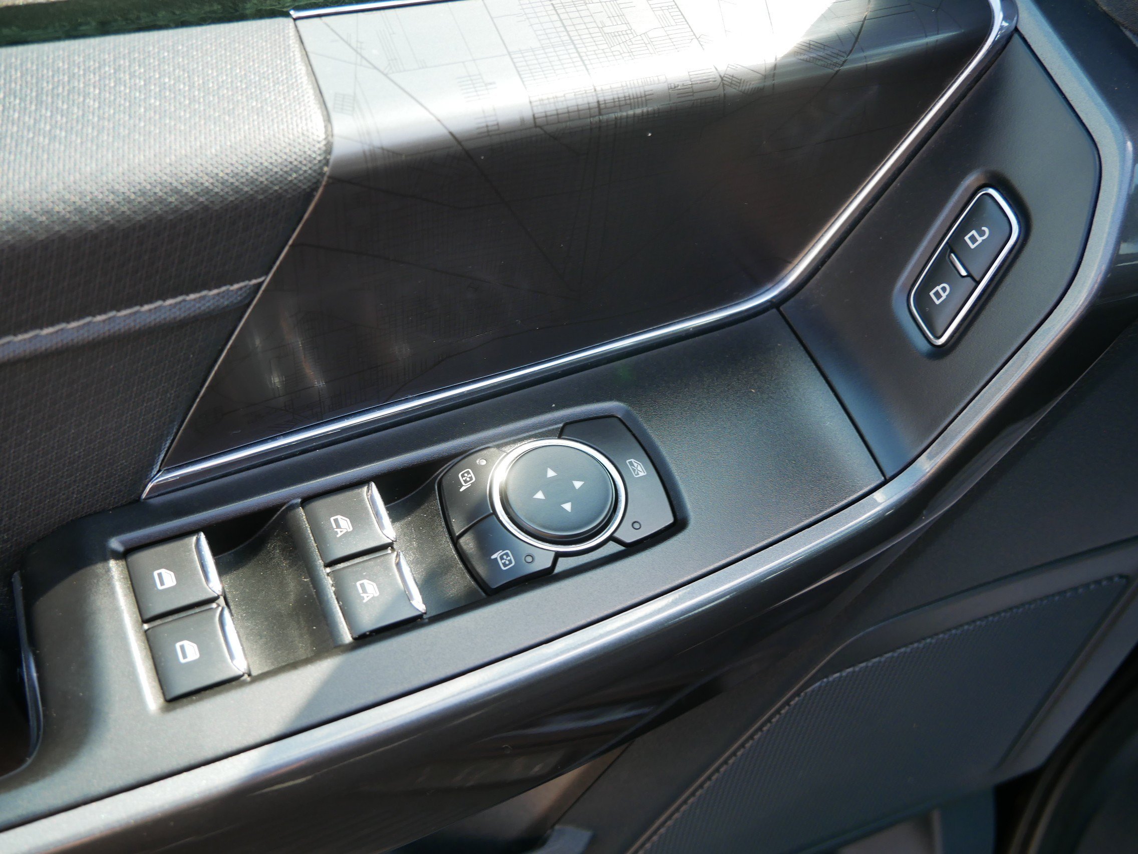 Used 2022 Black Ford XL image 18
