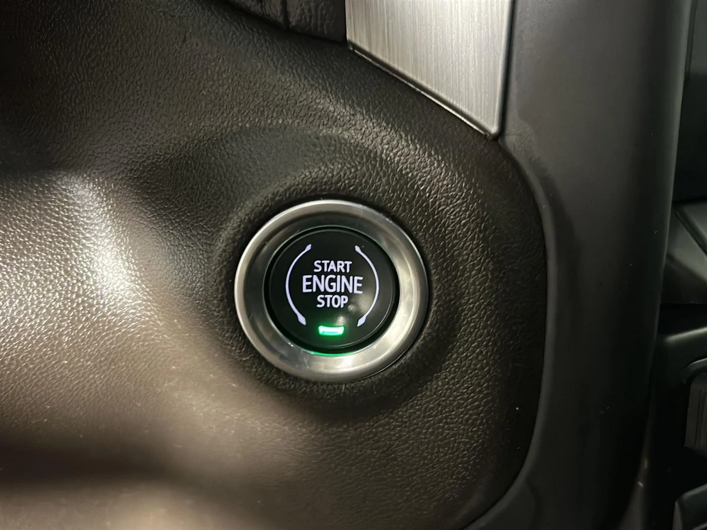 Used 2022 Onyx Black GMC Denali image 27