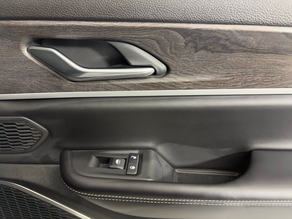 2025 Jeep Grand Cherokee L Limited - Photo 15