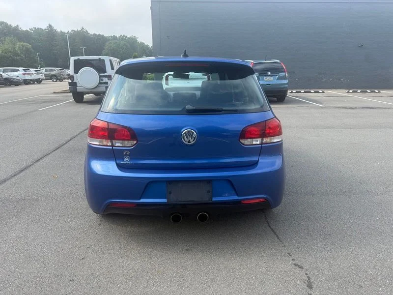 Used 2012  Volkswagen R image 7
