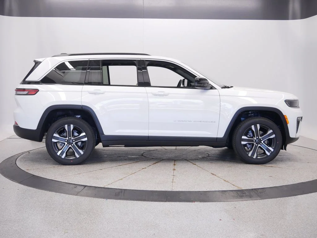 New 2027 Bright White Clearcoat Jeep Limited image 8