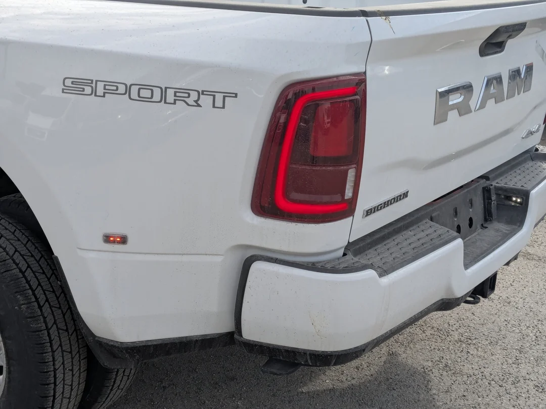 New 2026 White RAM Big Horn - - 4x4 - Level 2 Plus Grp - Max Tow Pkg - Sport Appearance Pkg & More! image 11