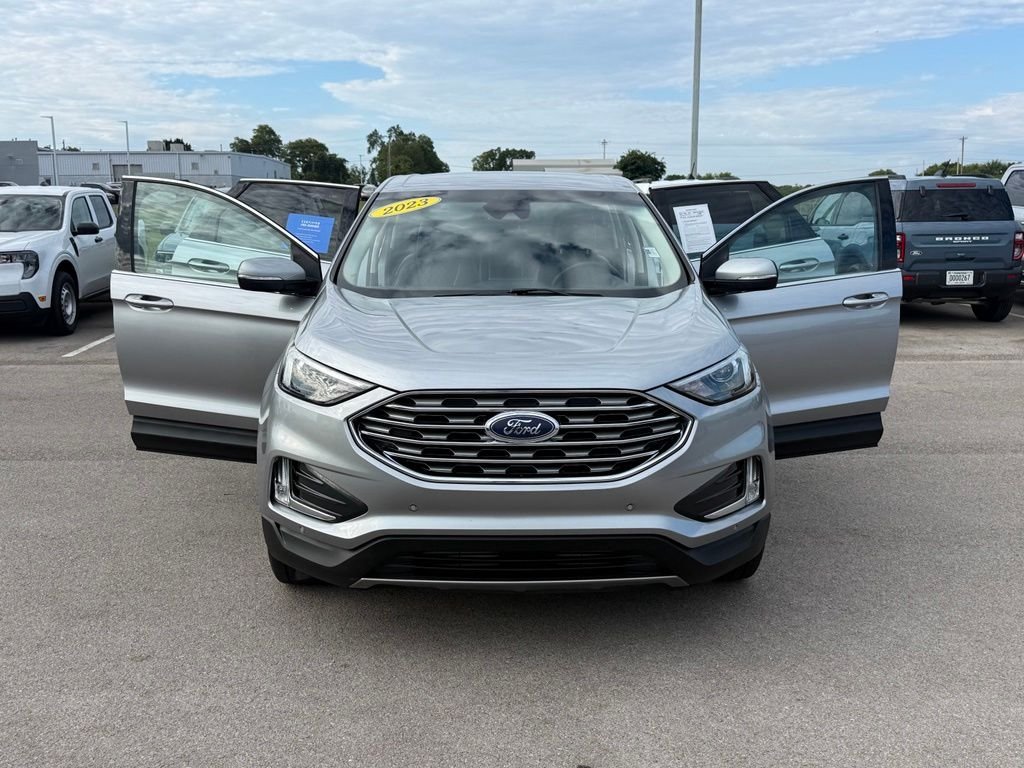 Used 2023 Silver Ford Titanium image 22