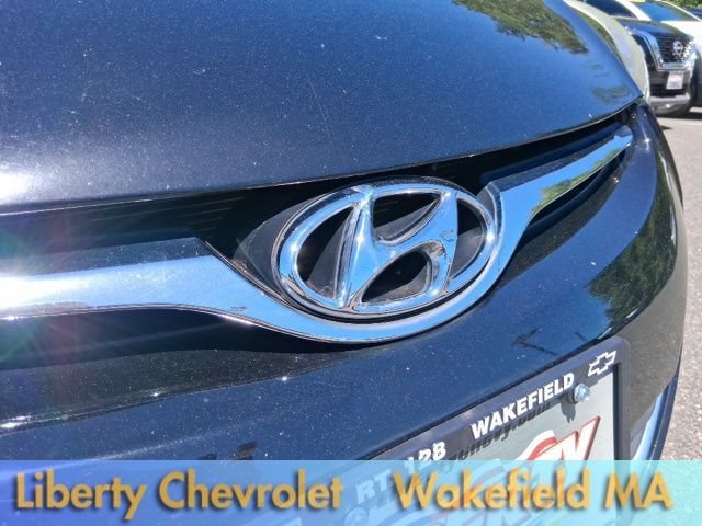 Used 2016  Hyundai SE image 6