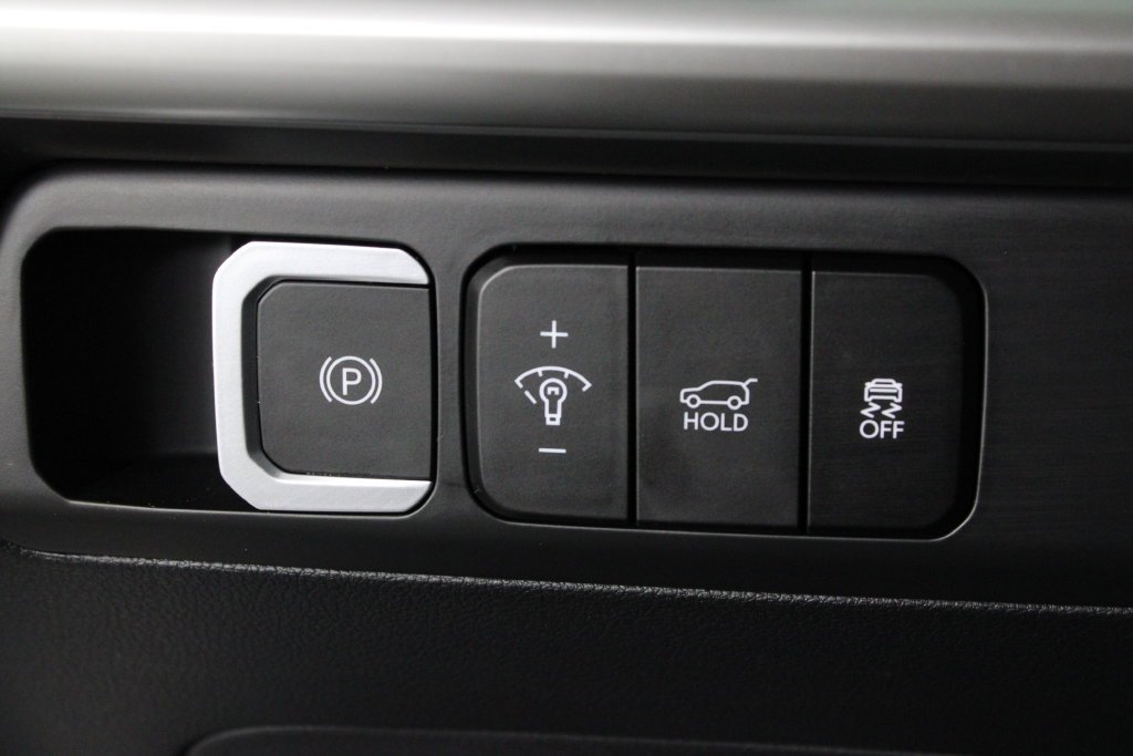 Certified Used 2027 White Hyundai SEL image 25