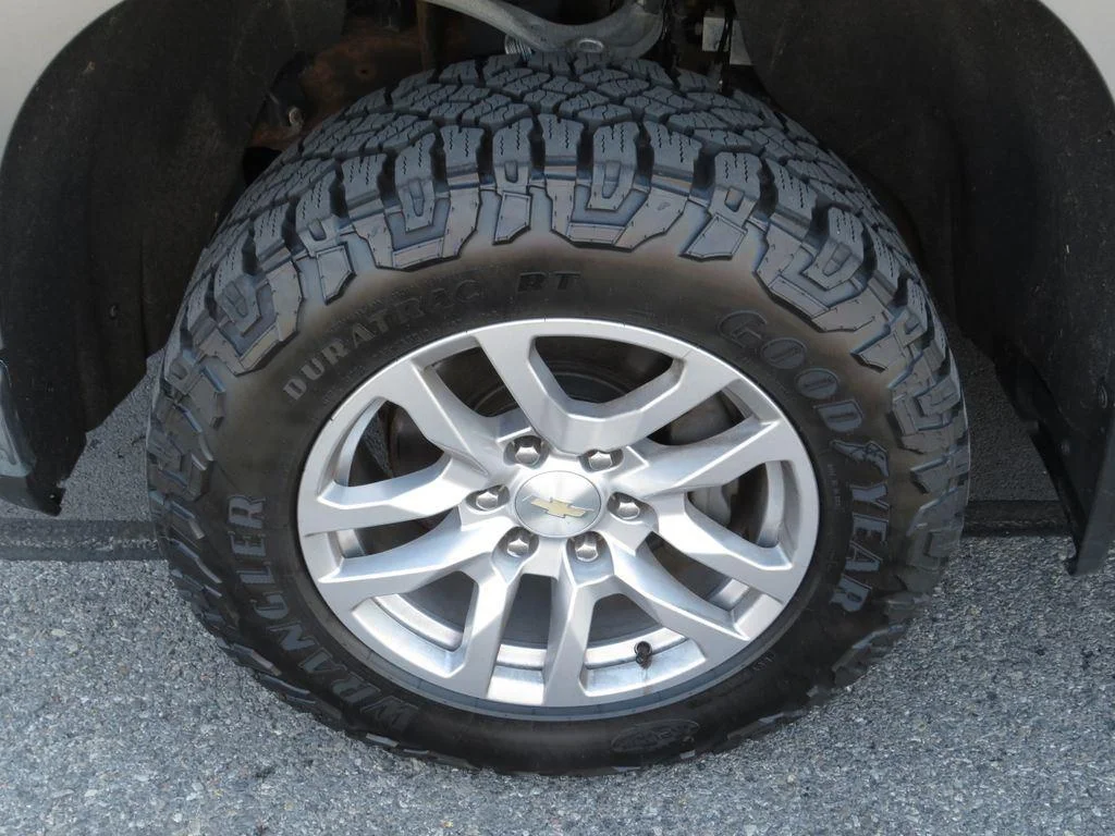 Used 2022 Steel Metallic Chevrolet LT image 15