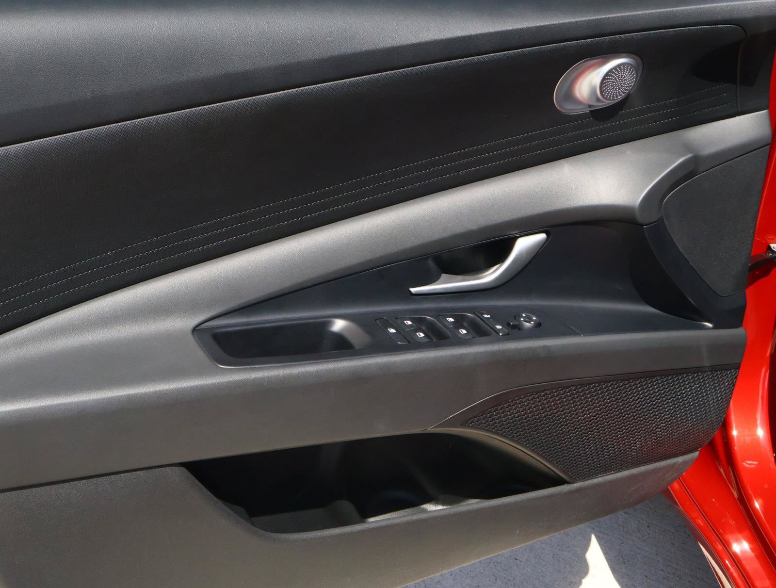 2026 Hyundai Elantra SE - Photo 14