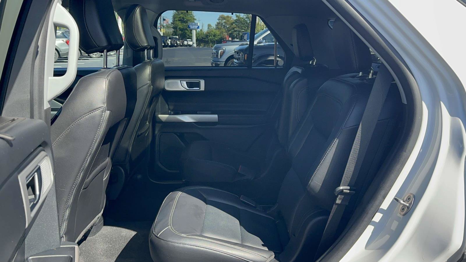 Used 2023 White Ford Limited image 15