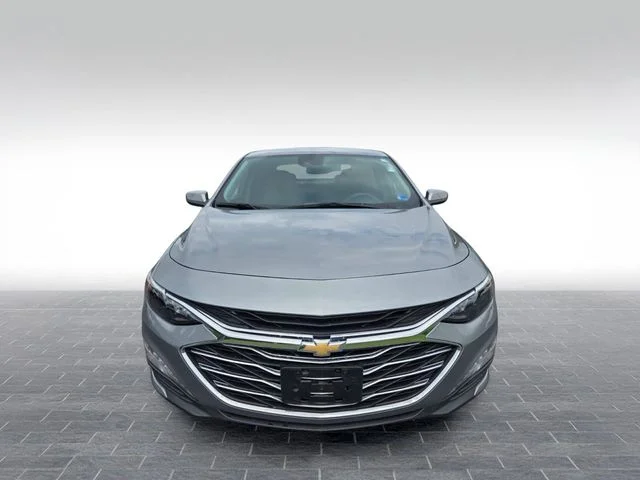 Used 2023 Gray Chevrolet LT image 2