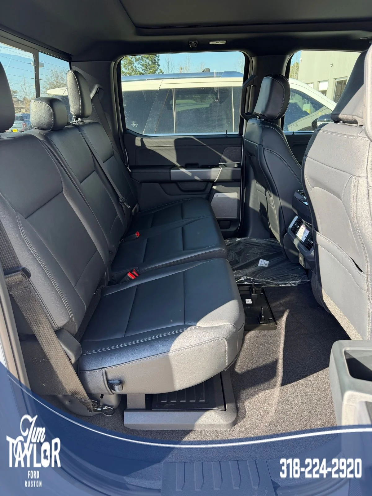 New 2026 Oxford White Ford XLT image 43