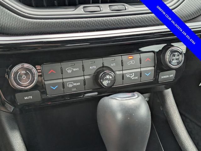 Used 2025 Blue Jeep Latitude image 25