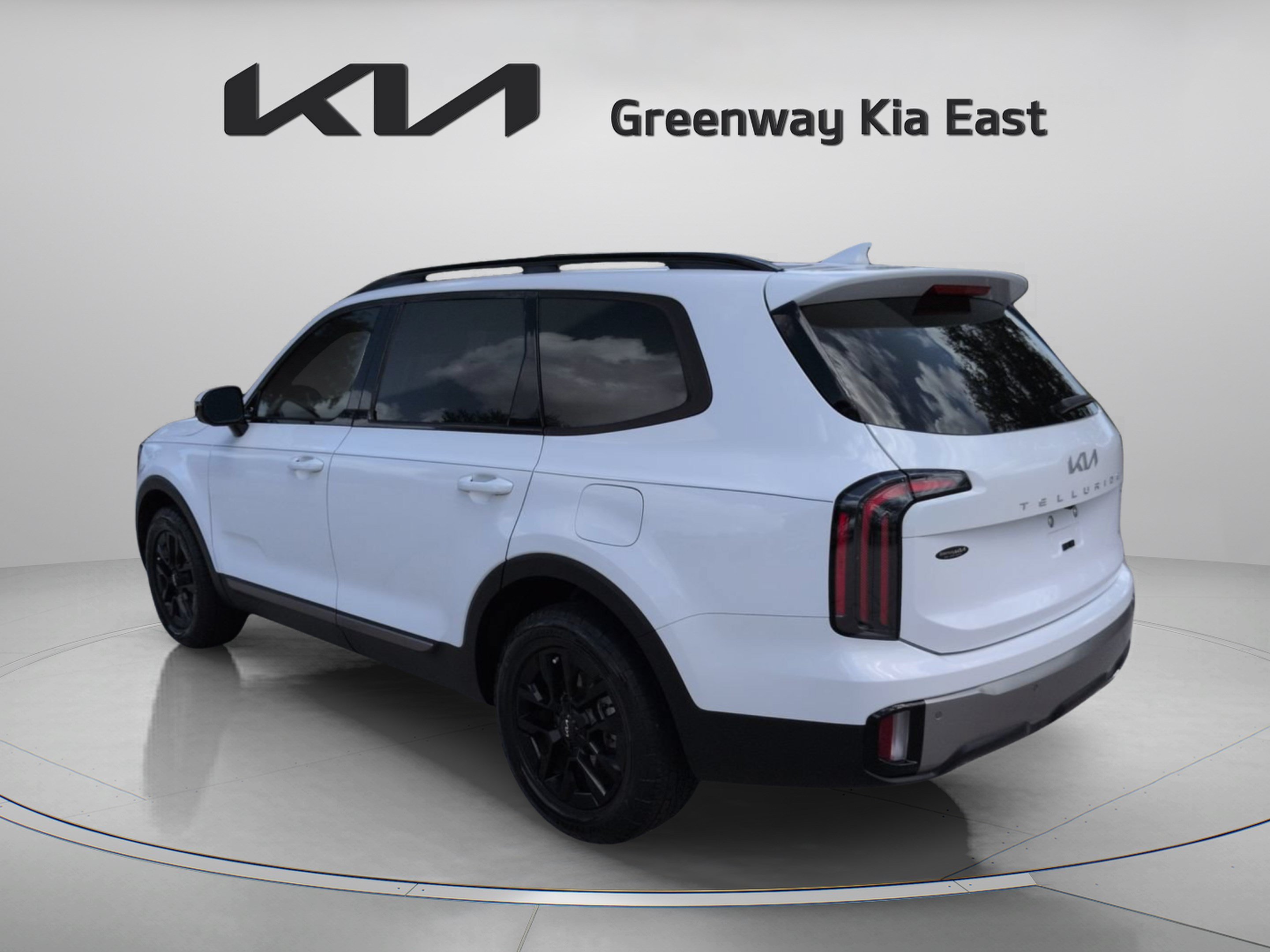 Used 2023 Glacial White Pearl Kia SX X-Pro image 8