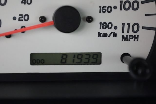 Used 2002 Silver Toyota  image 3