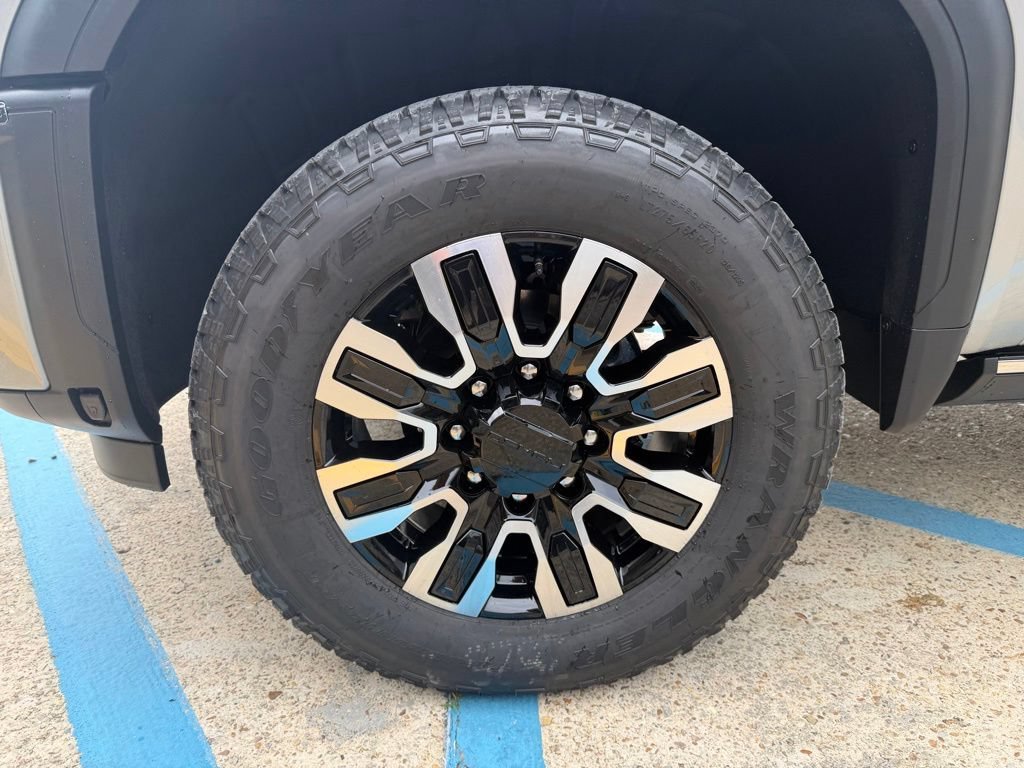 2026 GMC Sierra 2500HD Denali Ultimate - Photo 13