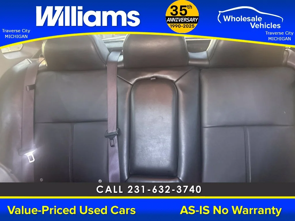 Used 2009 Black Chevrolet LT image 33