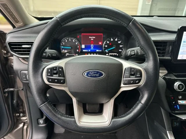 Used 2021 Gray Ford Limited image 15