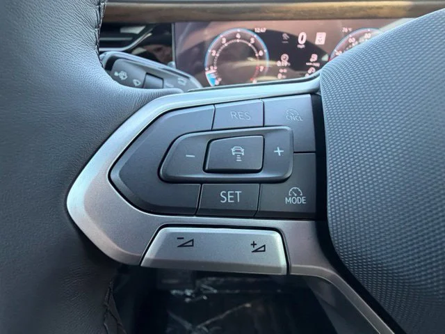 New 2027 Deep Black Pearl Volkswagen 2.0T SEL image 20