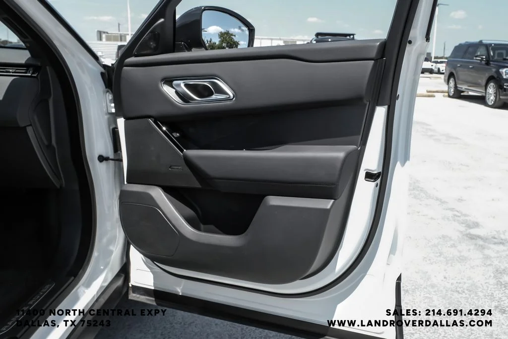 Certified Used 2026 Fuji White Land Rover S image 37