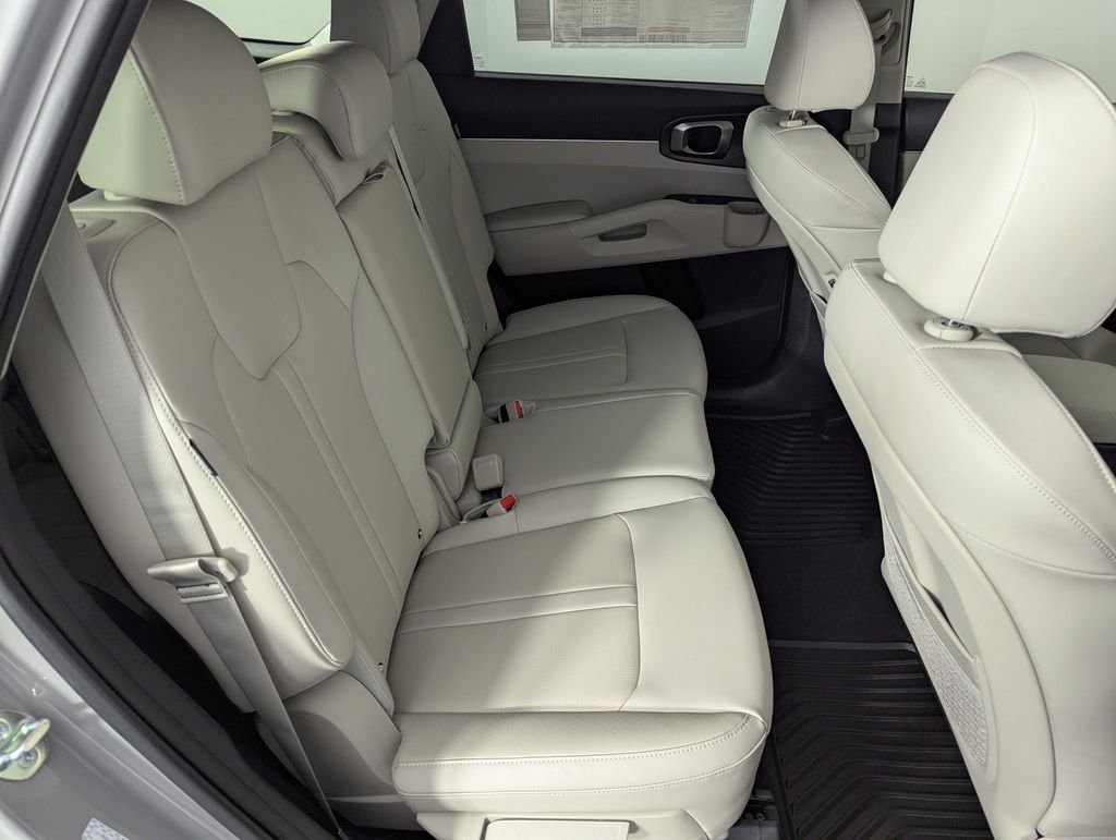 New 2026 Wolf Gray Kia EX image 33