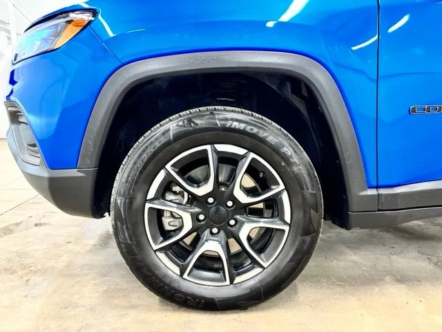Used 2024 Blue Jeep Trailhawk image 10