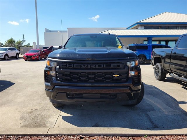 2024 Chevrolet Silverado 1500 Custom photo 2