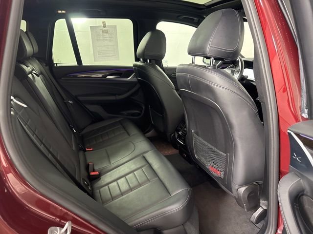 Used 2022  BMW xDrive30i image 18