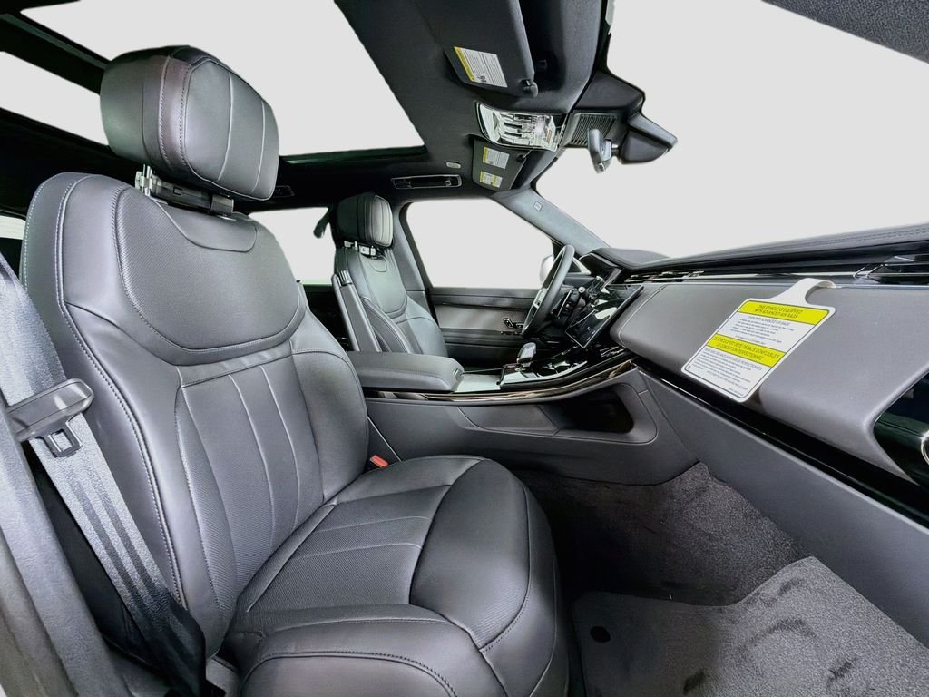 New 2027 Borasco Grey Land Rover  SE P360 image 29