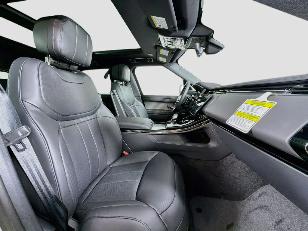 New 2027 Borasco Grey Land Rover SE image 29