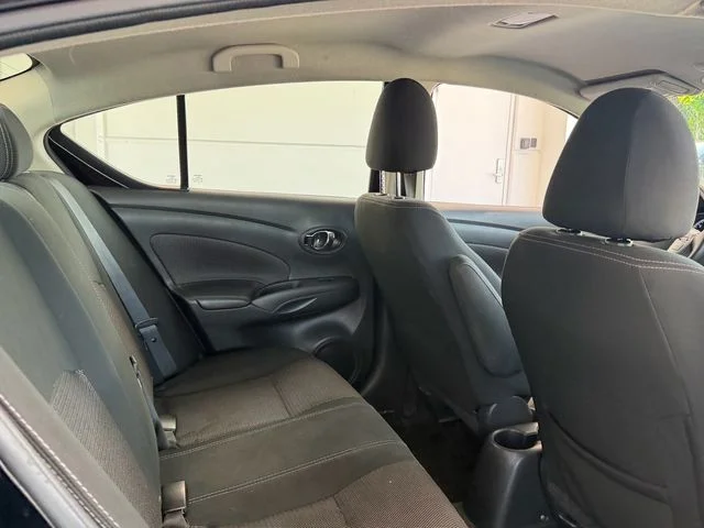 Used 2019 Black Nissan 1.6 SV image 14
