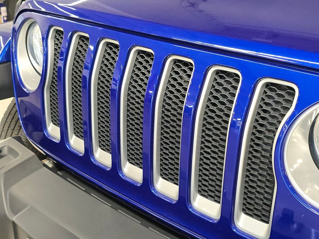 Used 2019 Blue Jeep Unlimited Sahara image 14