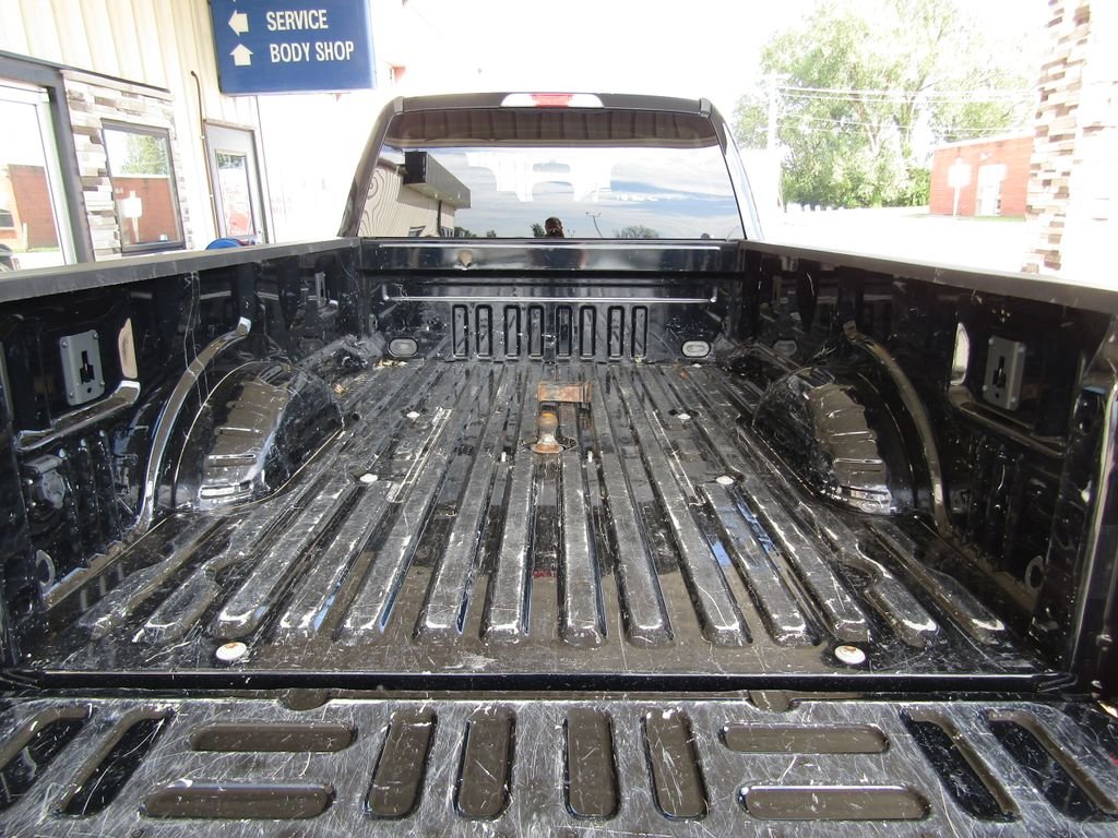 Used 2018 Black Ford XLT image 31