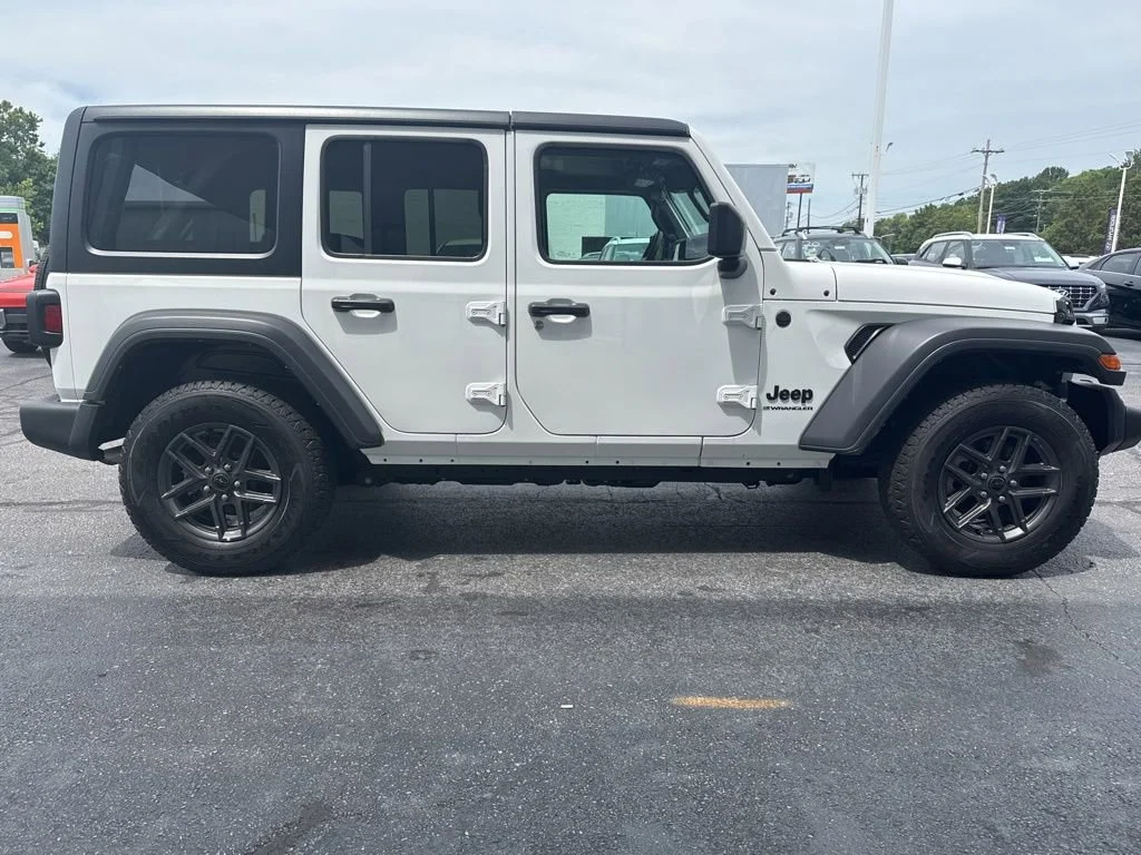 Used 2024 White Jeep Sport S image 4