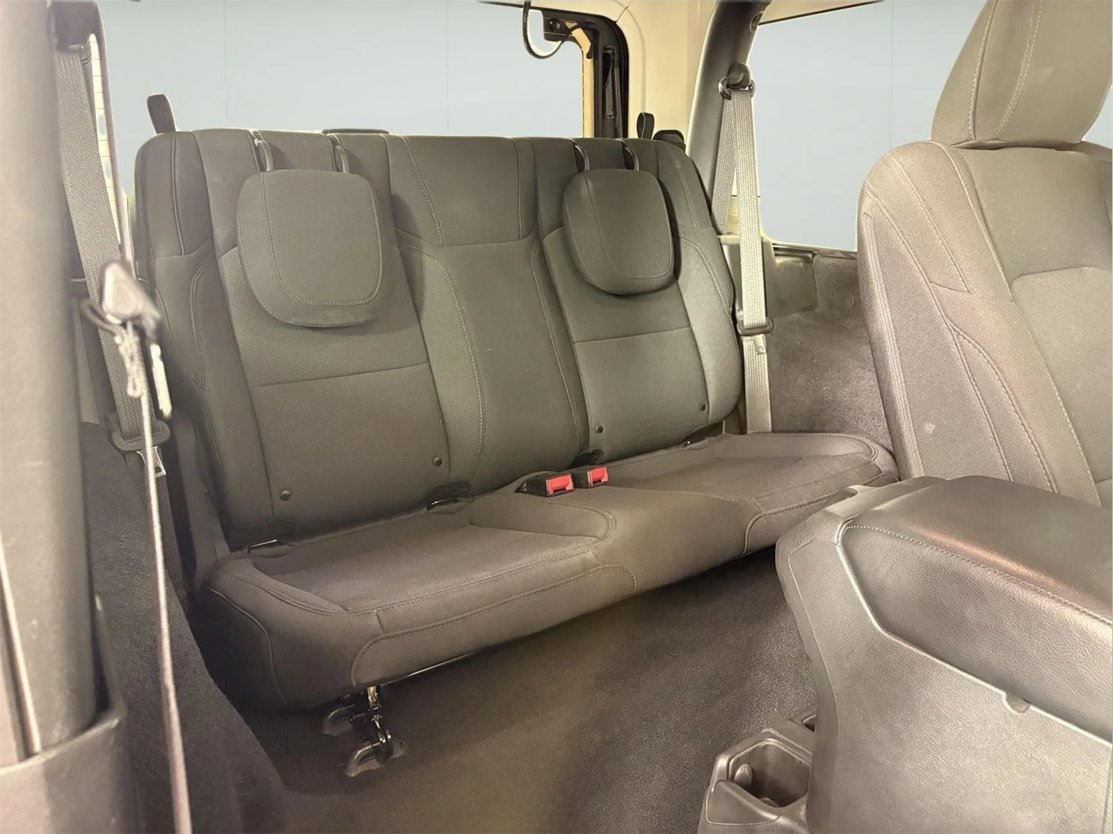 Used 2023 Granite Crystal Metallic Clearcoat Jeep Willys Sport image 15