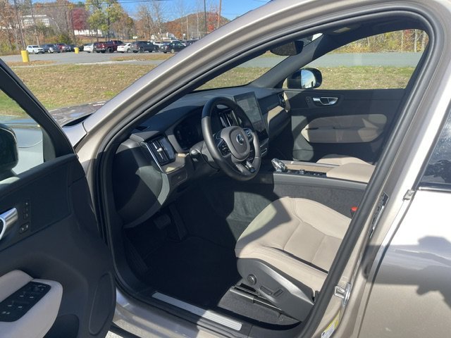 Used 2026 GOLD Volvo Plus image 7