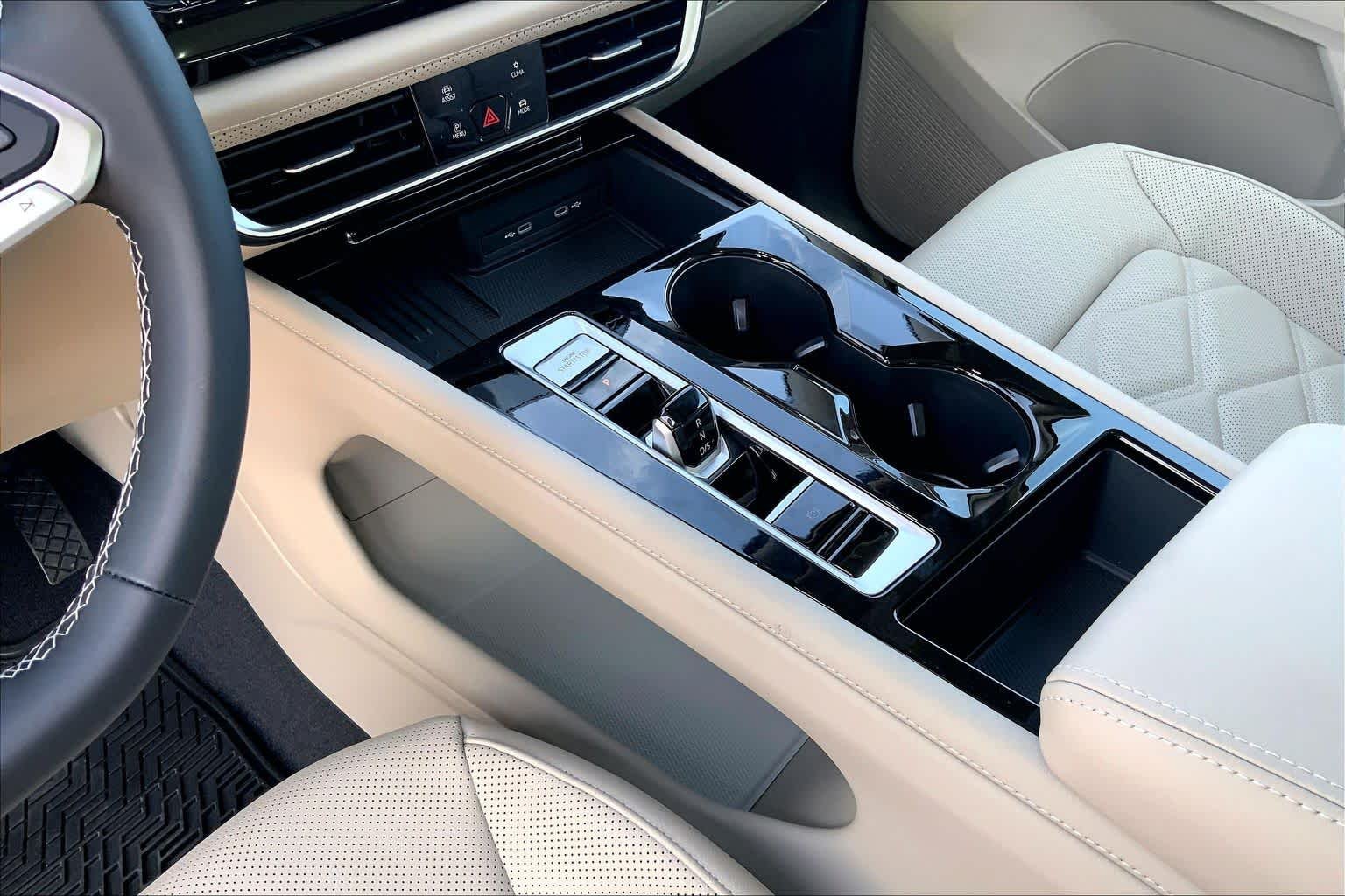 New 2026 Pure Gray Volkswagen 2.0T SE w/Technology image 7