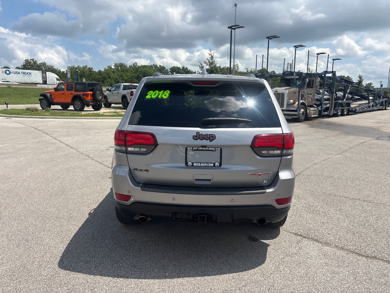 Used 2018 Billet Silver Metallic Clearcoat Jeep Trailhawk image 9