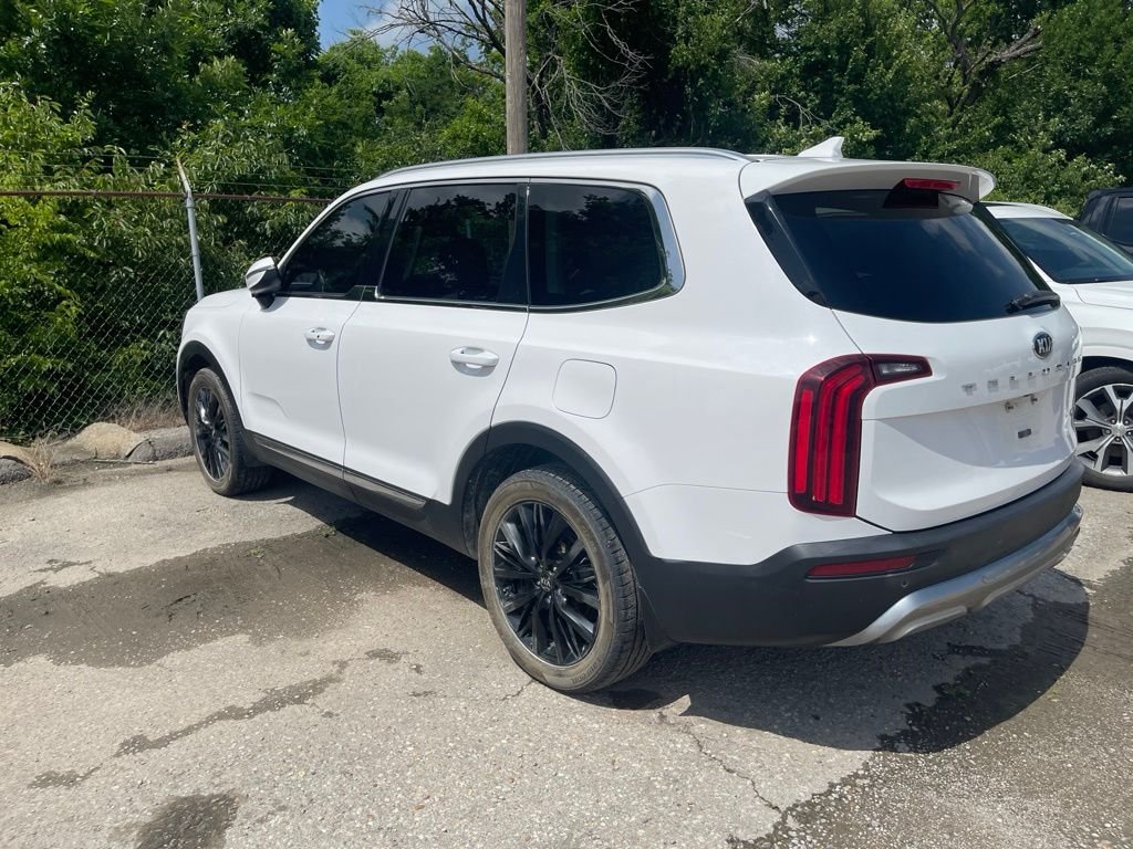 Used 2021 White Kia EX image 5