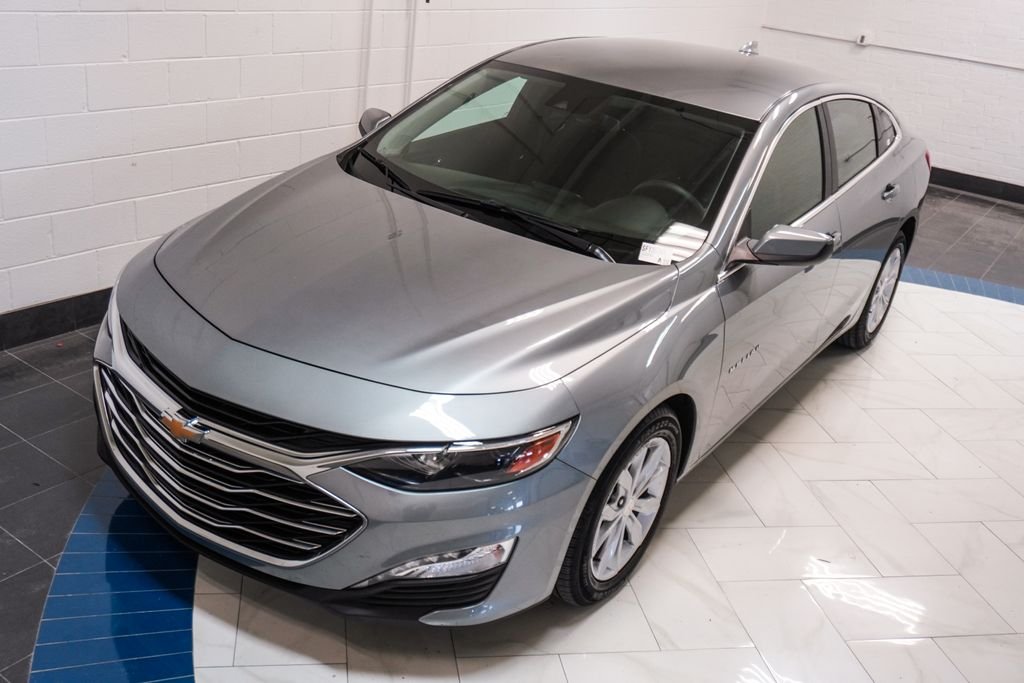 Used 2025 Gray Chevrolet LT image 34