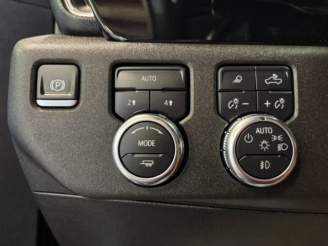Used 2025 Titanium Rush Metallic GMC Elevation image 24