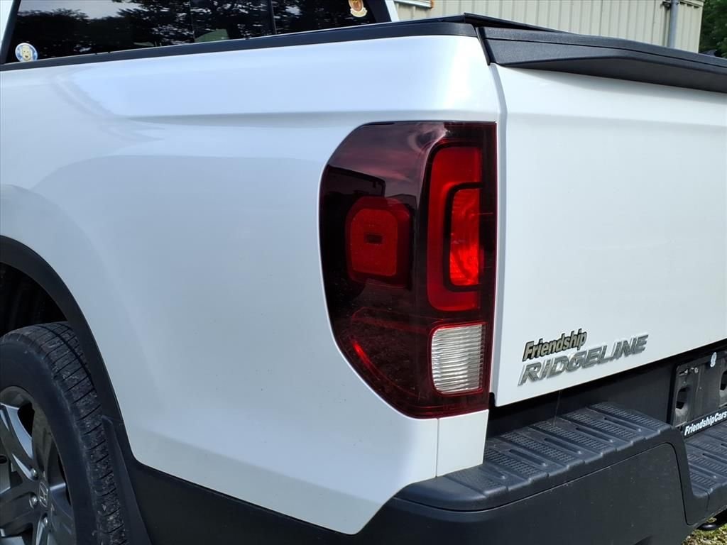 Used 2023 White Honda RTL image 12