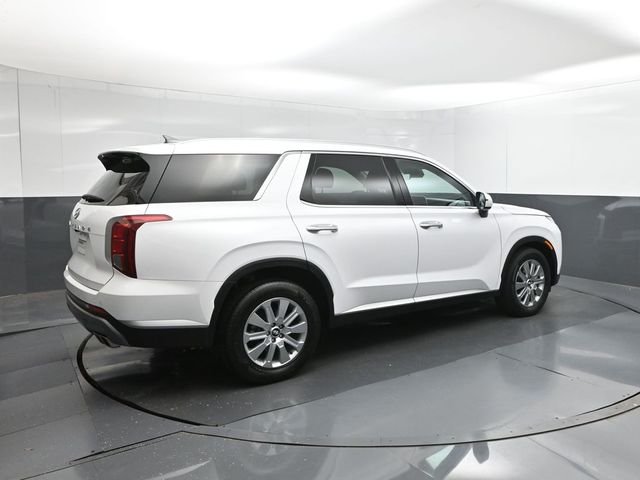 Used 2025 White Hyundai SEL image 15