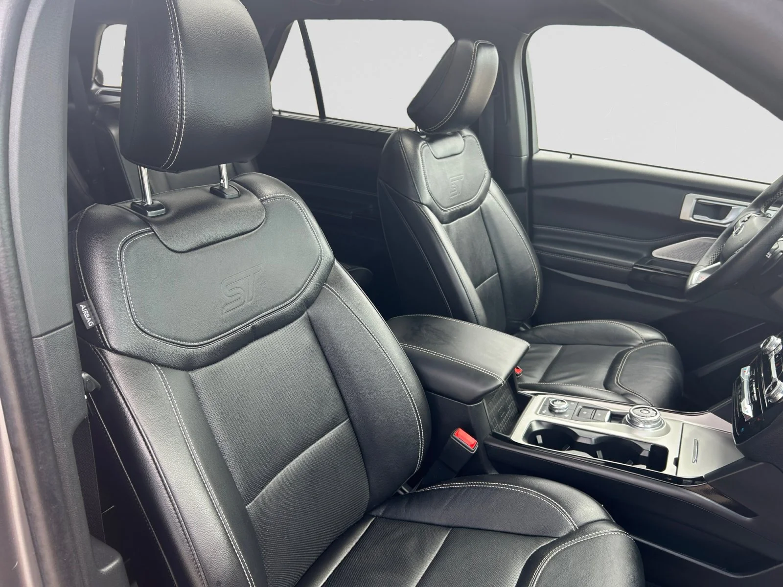 Used 2024  Ford ST 4WD image 10
