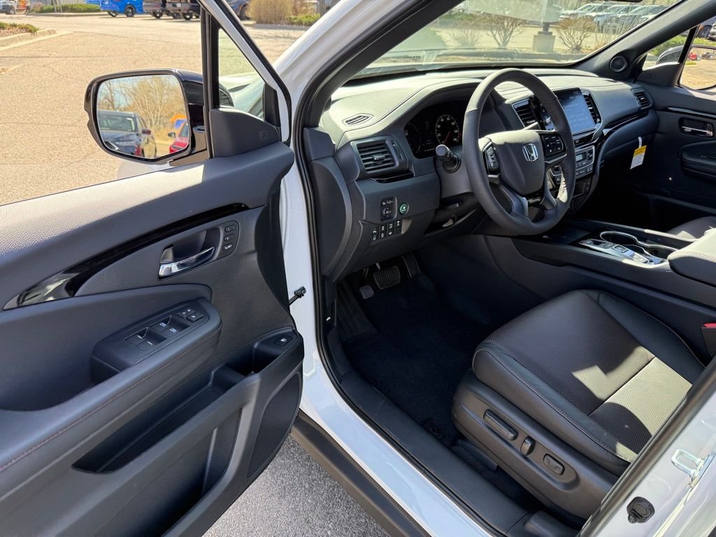 2026 Honda Ridgeline Black Edition - Photo 12