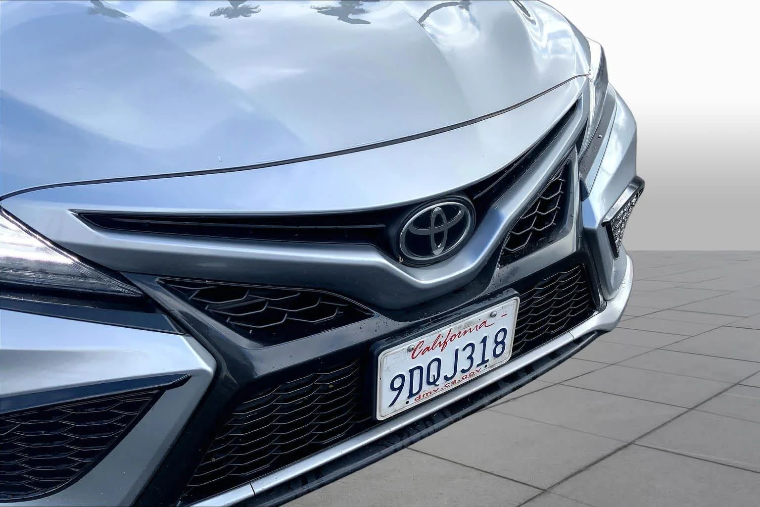 Used 2022 Celestial Silver Metallic/Midnight Black Metallic Toyota XSE image 29