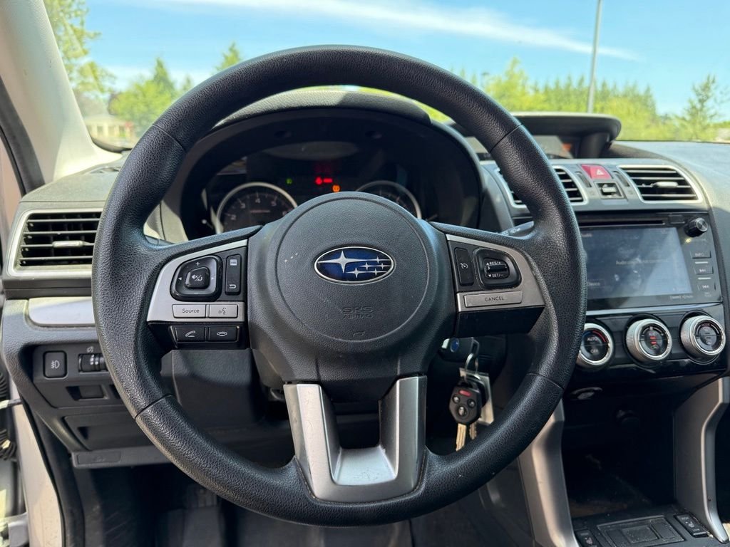 Used 2018 Ice Silver Metallic Subaru 2.5i Premium image 10
