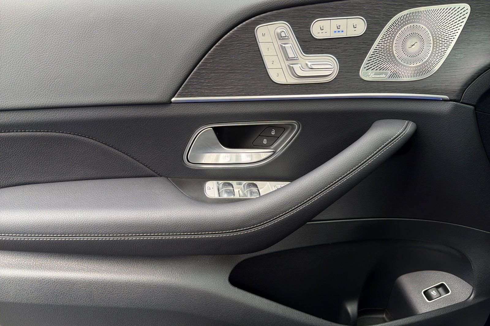 Certified Used 2026 Black Mercedes-Benz GLS 450 image 29
